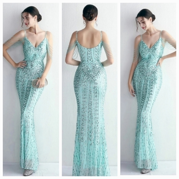Mint Blue, V Neck,  Sleeveless,  Strapless,  Draped Beads, Sequined Merm… - Picture 2 of 13